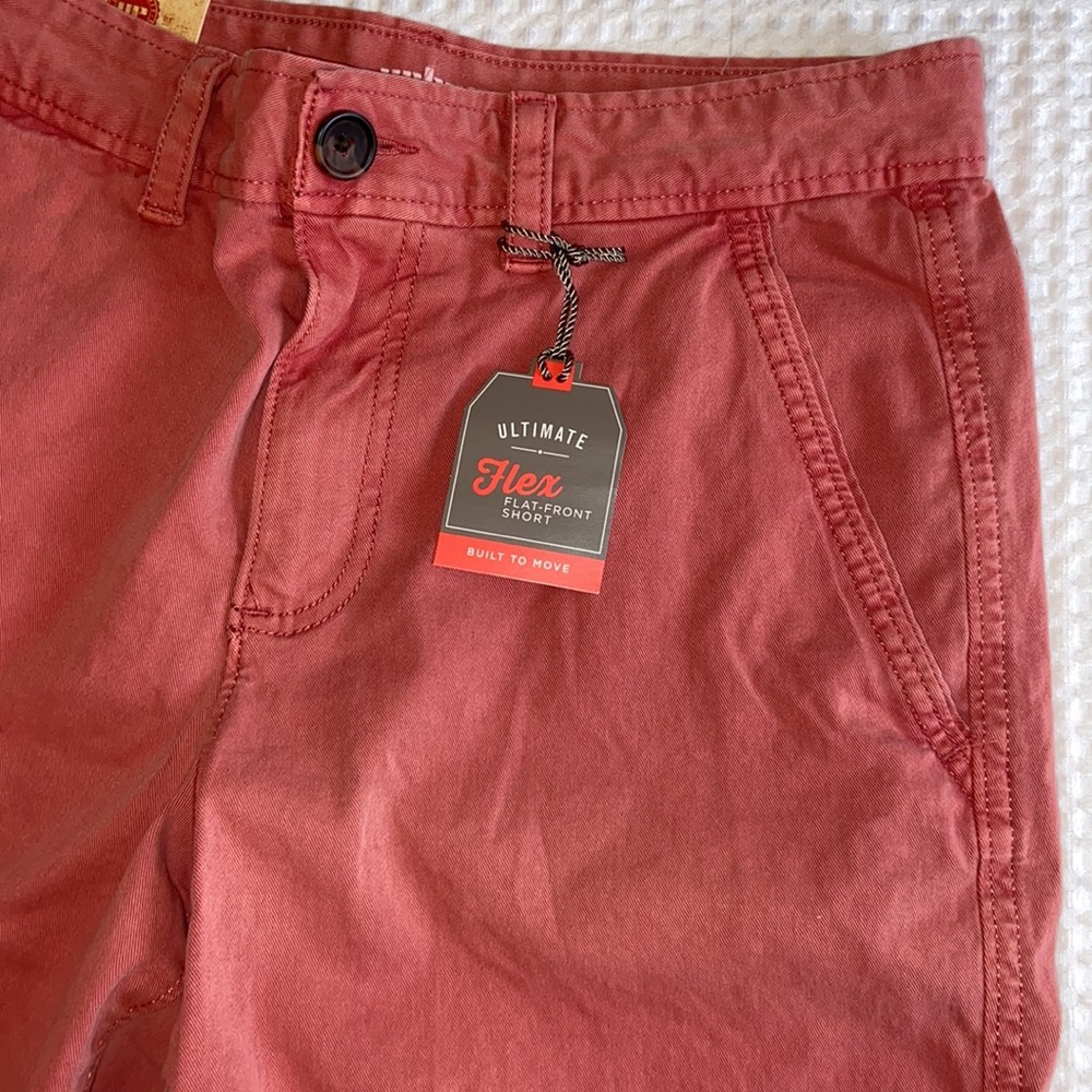 NEW! $40 URBAN PIPELINE Ultimate Flex Flat Front Shorts Size 29 Terra Cotta RED